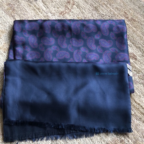 Authentic Vintage Gorgeous Pierre Balmain silk/wool scarf made Italy - Picture 5 of 12
